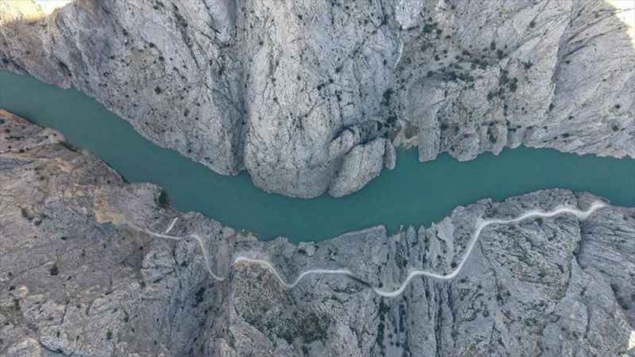 Erzincan'daki Karanlık Kanyon adrenalin tutkunlarının vazgeçilmez rotası oldu