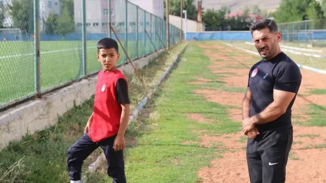 12 yaşındaki Berat Çelik , 3. Türkiye şampiyonluğuna ulaştı