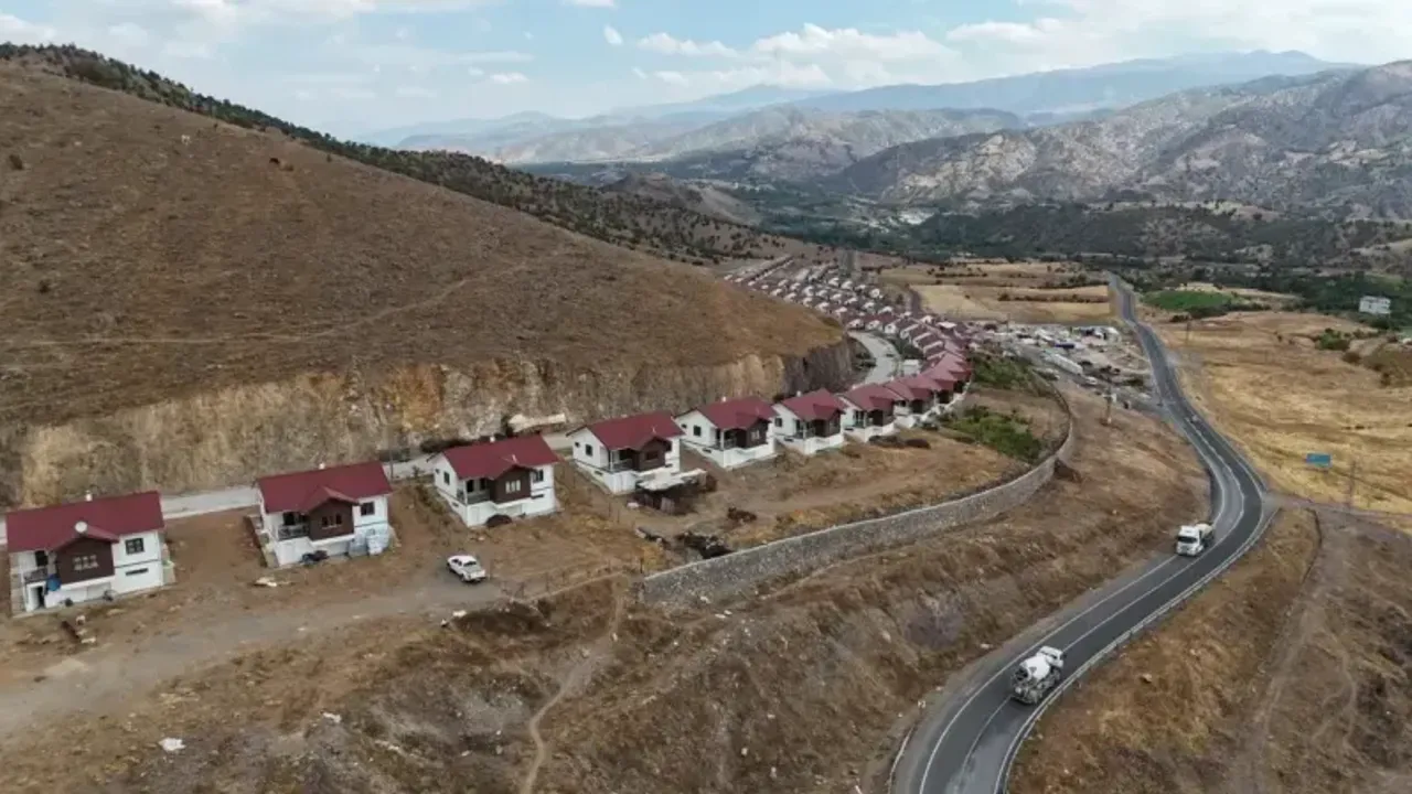 Malatya’nın şanslı 2 ilçesinde depremden eser kalmadı! 