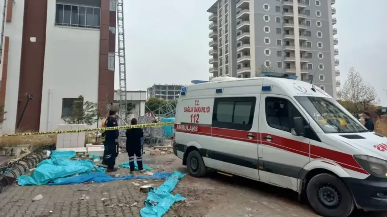 Malatya'da İskele Faciası: 2 İşçi Hayatını Kaybetti