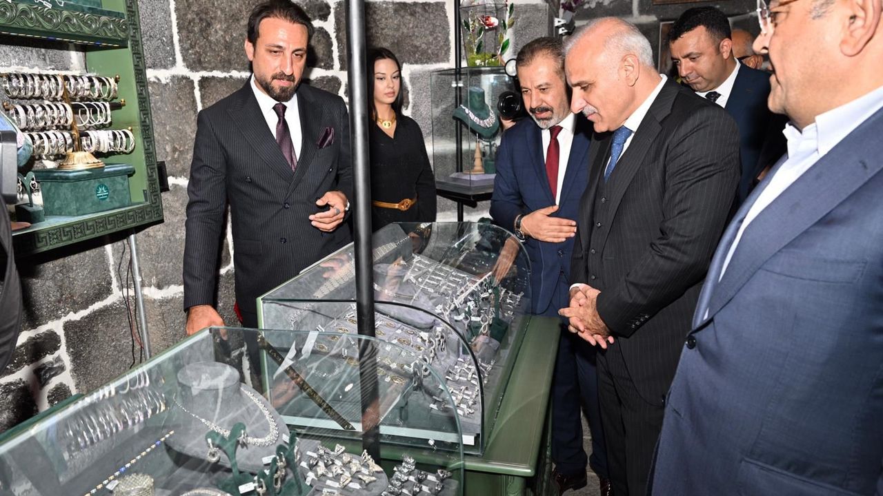 Diyarbakır'da geleneksel dokumaya dönüş