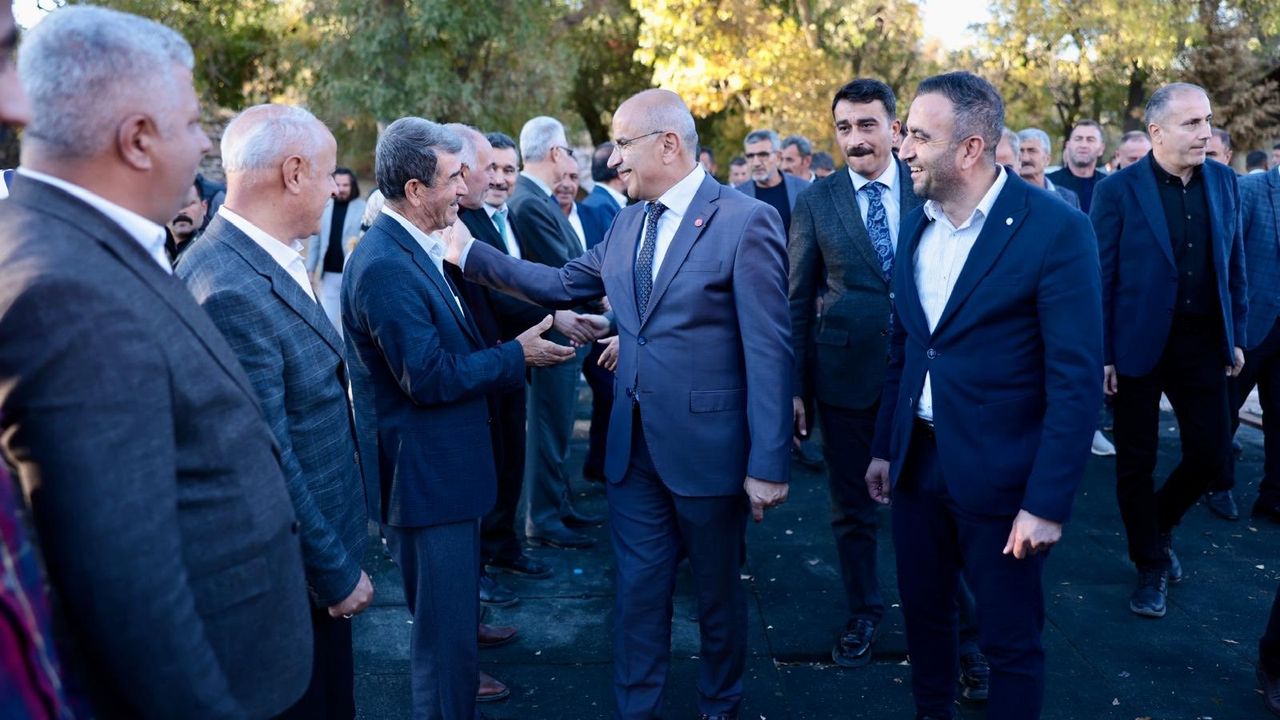 Başkan Er, Akçadağ’da muhtarları dinledi