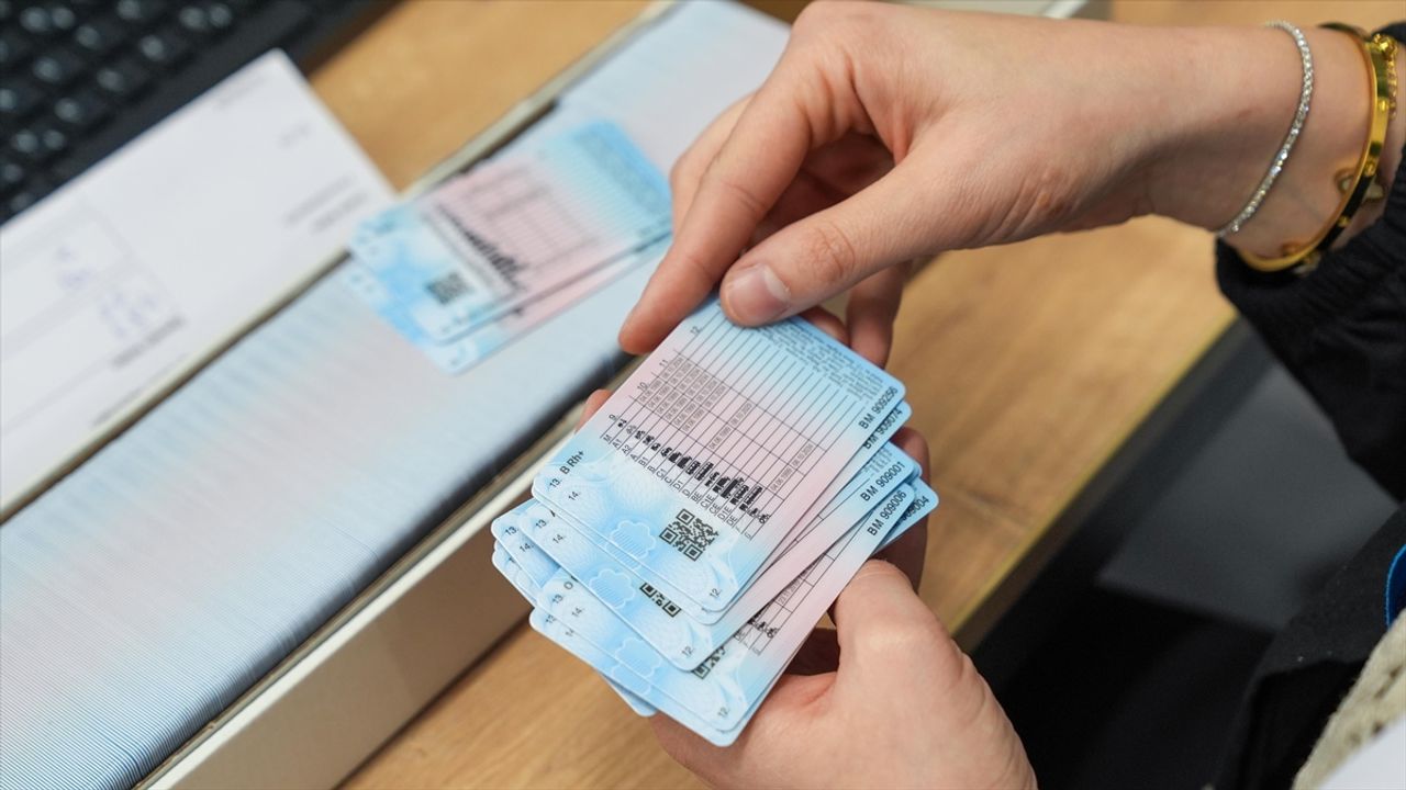 Ehliyet Yenileme Ücretleri Kasımda El Yakacak! Bugün Son Gün