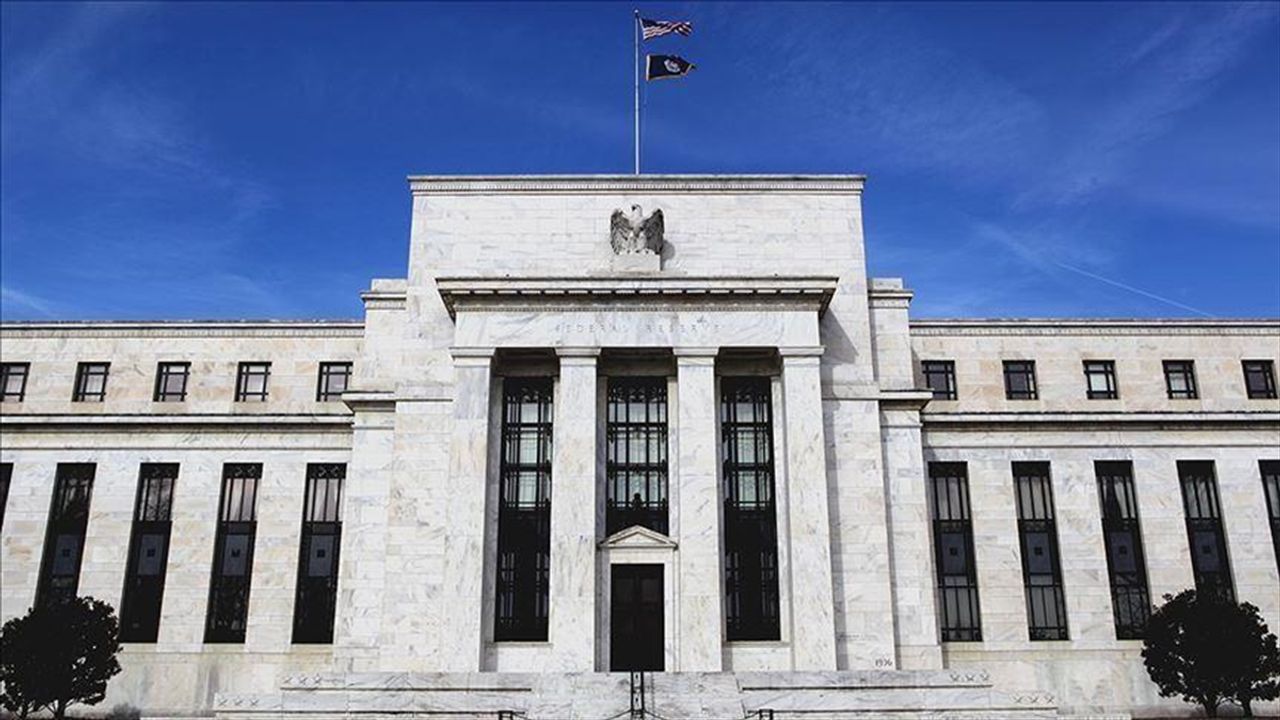 Fed, sınırlı veriyle yön arıyor
