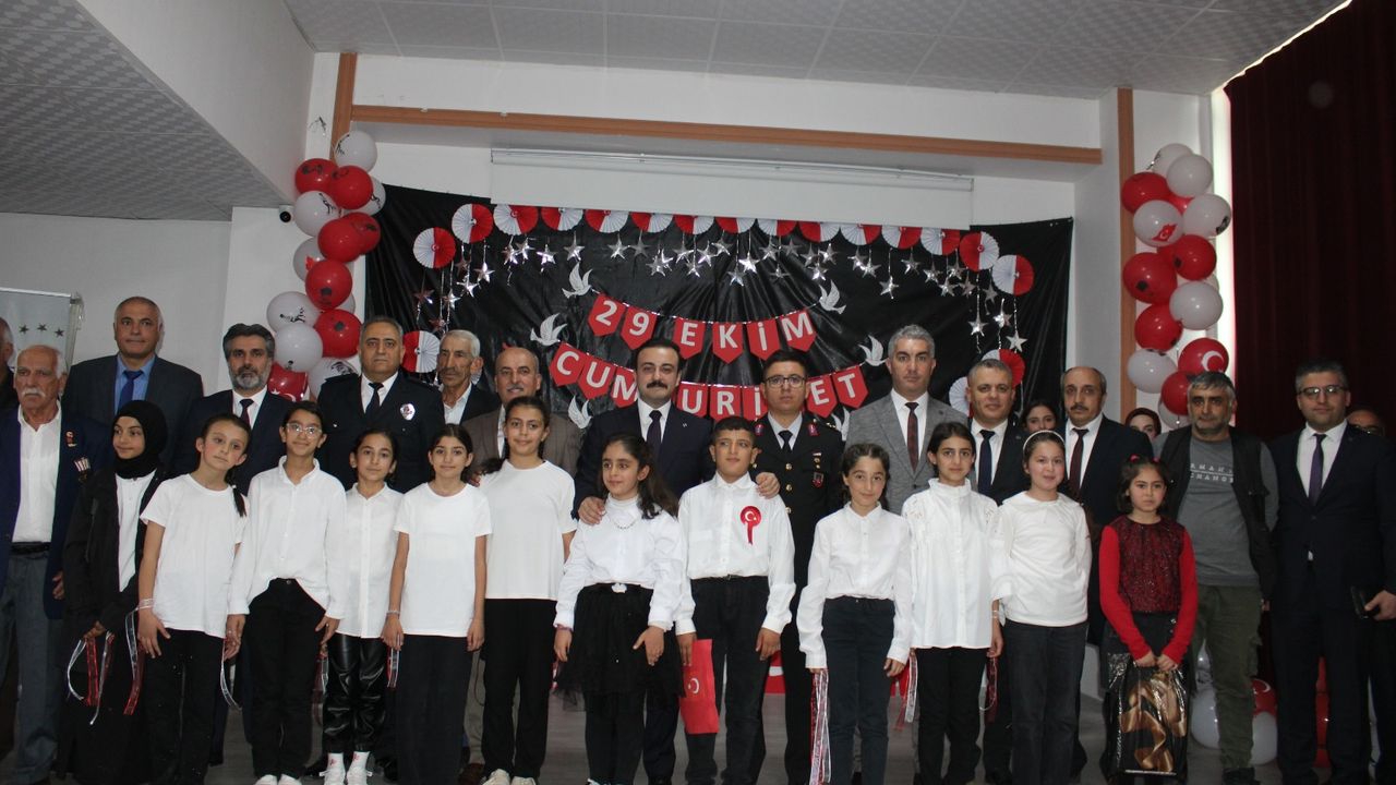 Malatya'nın ilçelerinde Cumhuriyet coşkusu