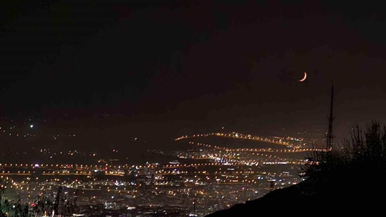 Elazığ’da Muhteşem Hilal Manzarası!