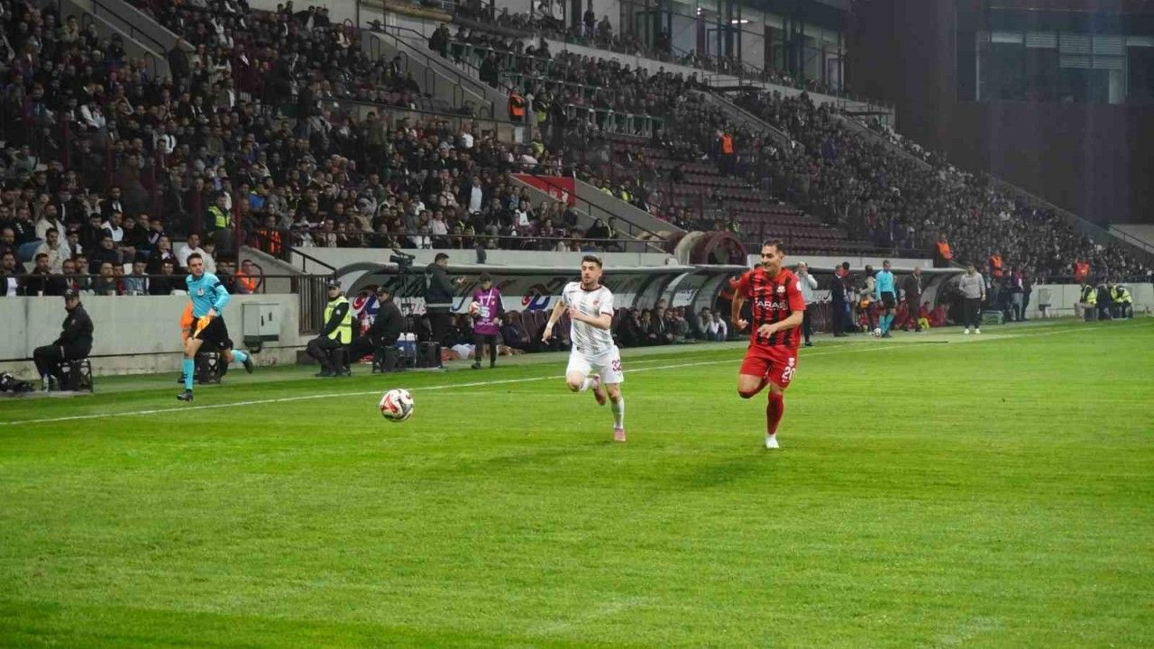 Elazığspor Evinde Yıkıldı: Kastamonuspor’dan 2 Dakikada Geri Dönüş!