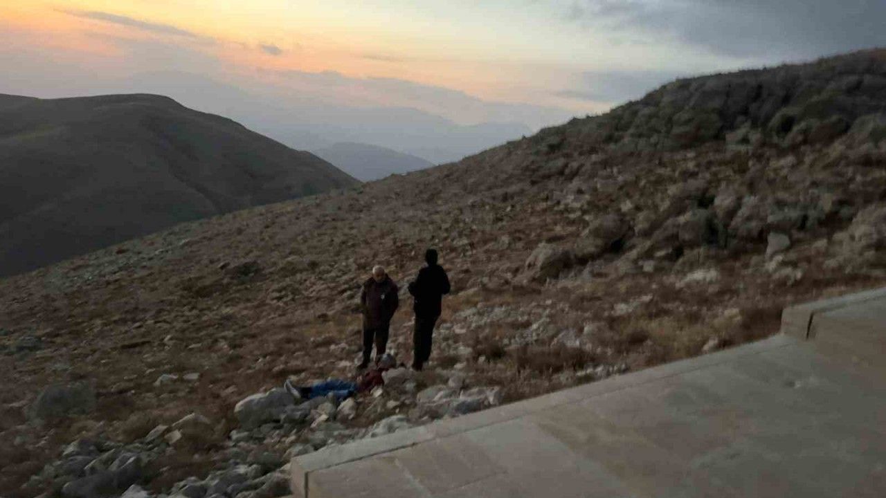 Nemruttun merdivenlerinden yuvarlanan turist yaralandı