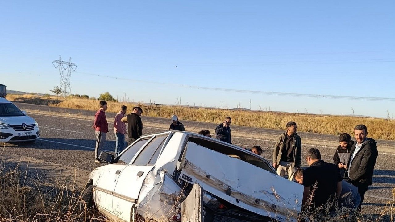 Otomobil şarampole girdi: 2 yaralı