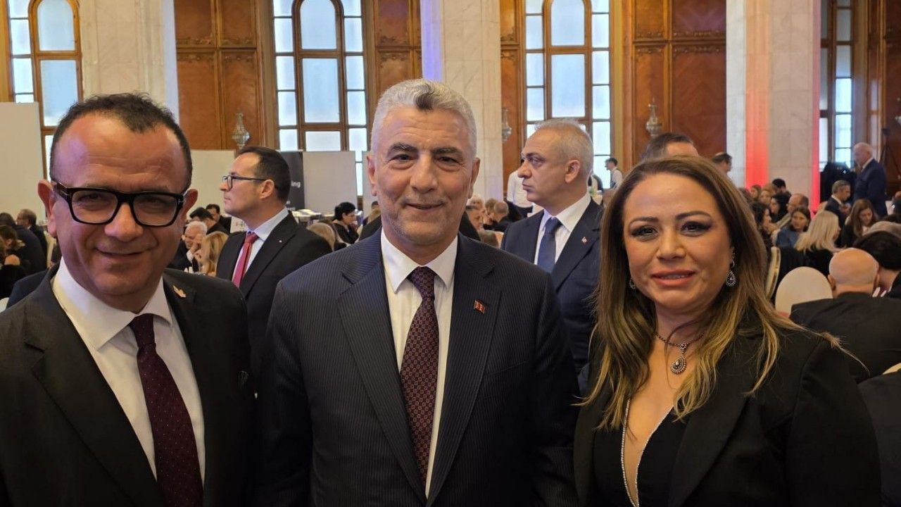 Prof. Dr. Aysun Bay’a "Avrupa’nın En Başarılı Türk Kadını" Ödülü
