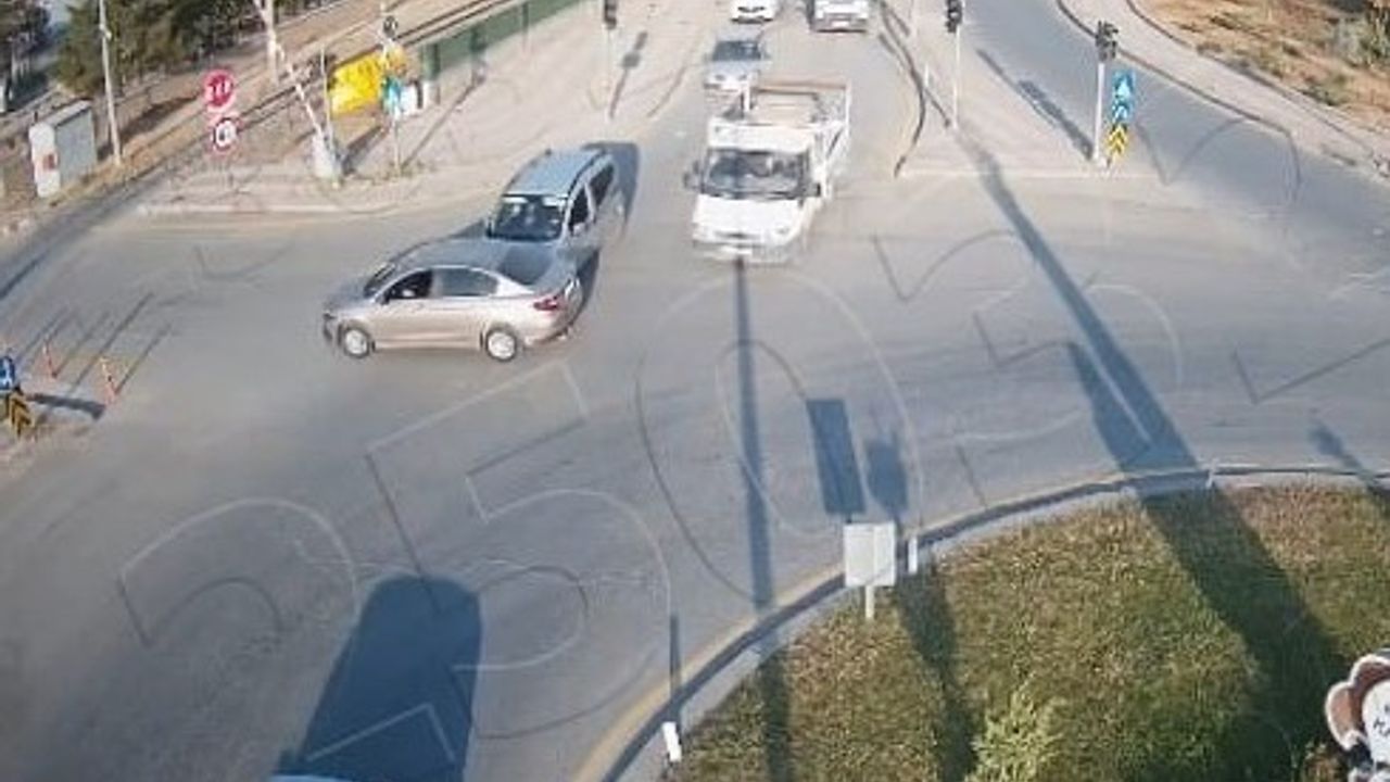 Malatya'da Trafik Kazaları Kameraya Yansıdı