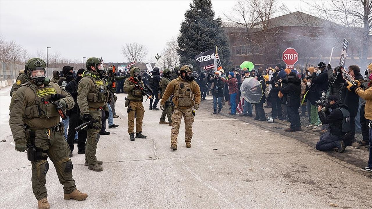 ABD'de Pentagon'un Minnesota'ya gönderilmek üzere 1500 askere hazırlık emri verdiği öne sürüldü