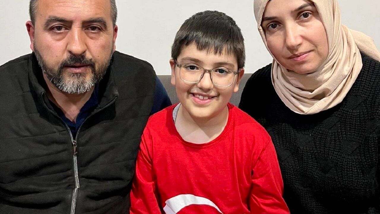 Koşmak İstiyor Ama Koşamıyor! 8 Yaşındaki Halil İbrahim Destek Bekliyor