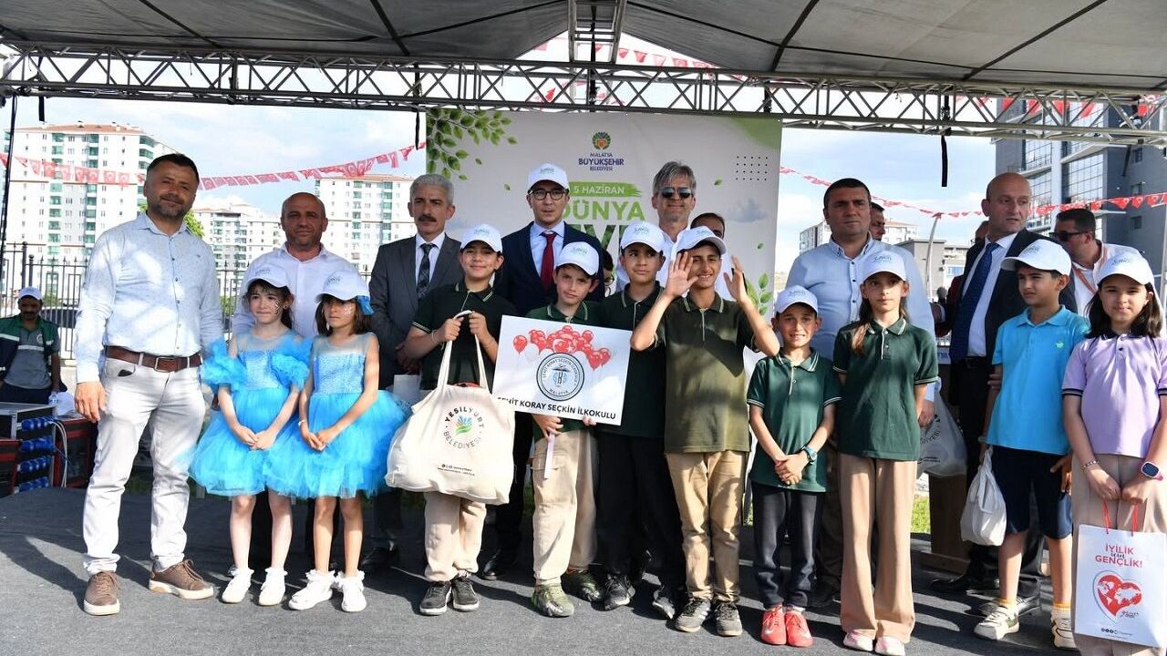 Yeşilyurt'ta çocuklardan dev rekor: Toplanan o atıklar tam 1