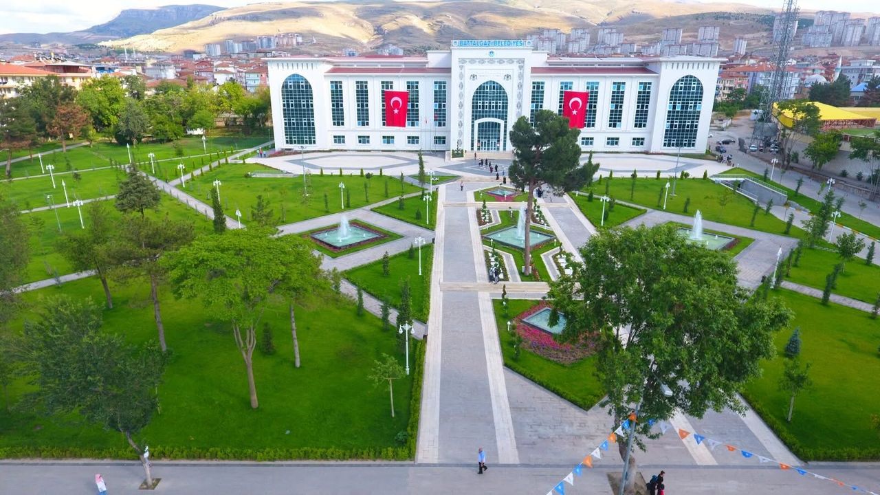Çarşıbaşı Projesinde Düğmeye Basıldı! O Bölgenin Çehresi Tam