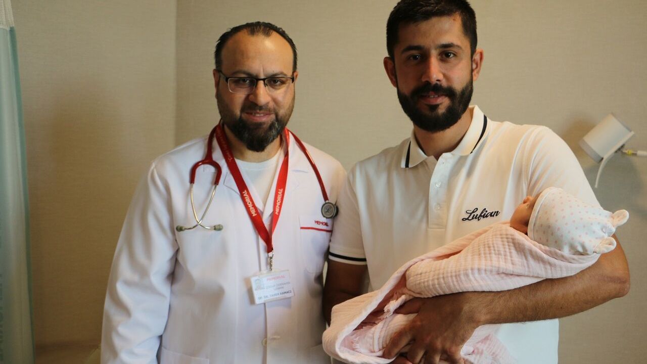 Anne karnında yaşama şansı düşük denilen bebek, Diyarbakır’d