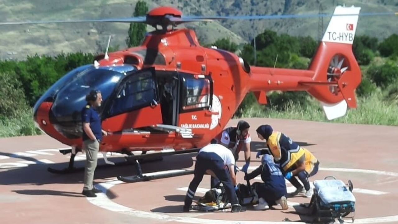 Evinde düşen vatandaş için helikopter ambulans havalandı: Sa
