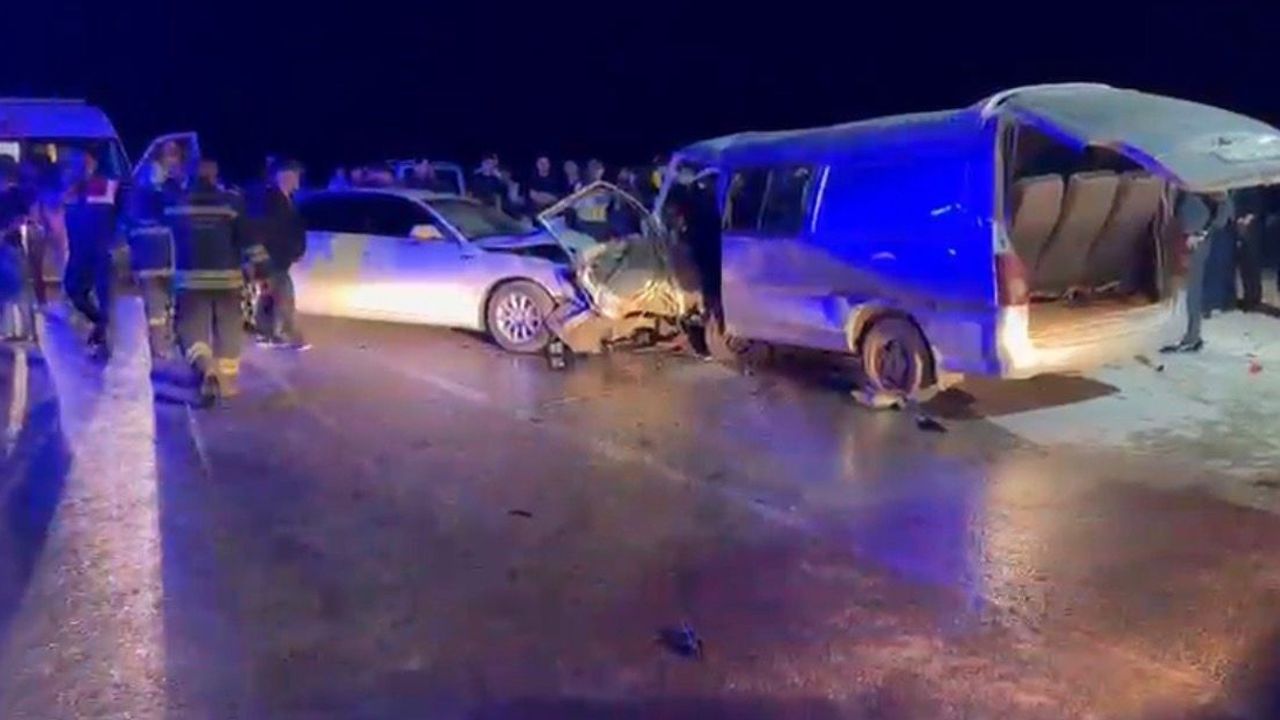 Gaziantep’te Kafa Kafaya Çarpışma: 1 Ölü, 12 Yaralı Var!