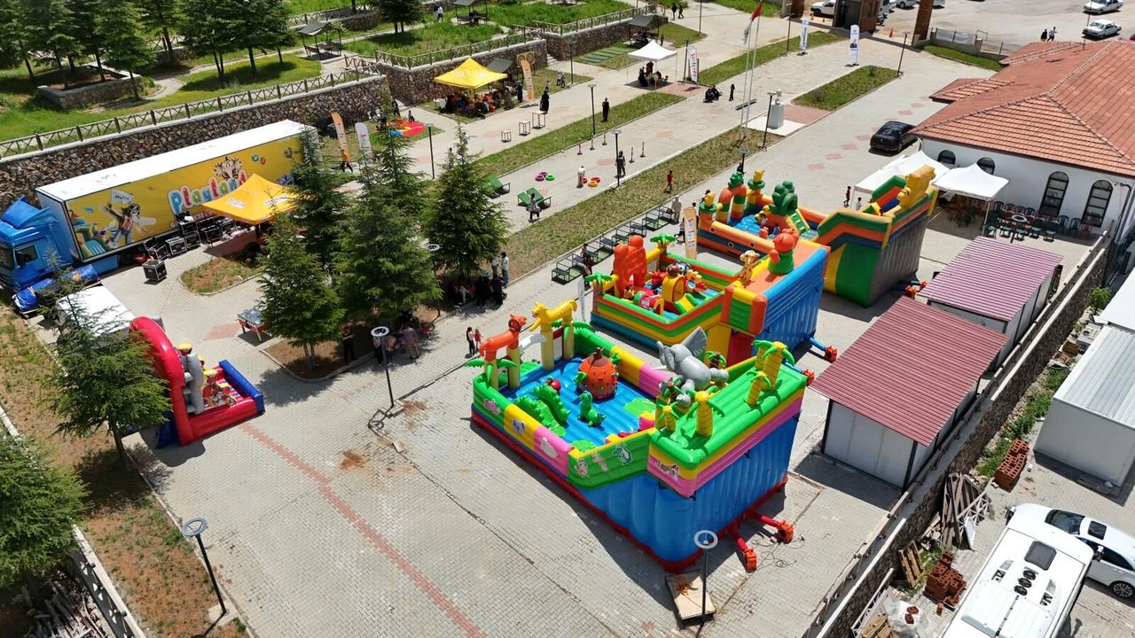 Doğanşehir’de Çocuk Festivali Yoğun İlgi Gördü