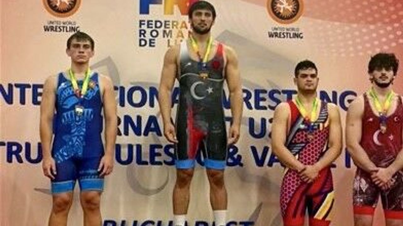 Malatyalı Güreşçiler O Ülkede Çifte Altın ve Avrupa Bileti A