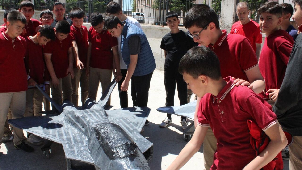 Hekimhanlı Öğrencilerden Atık Malzemelerle Yerli H