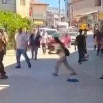 Malatya’da Husumet Kavgaya Dönüştü! Sokak Ortasında Sopalar Kullanıldı
