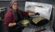 Kanser Tedavisi Gören Çocuğu İçin de Mücadele Ediyor! 4 Evladına Hem Anne Hem Baba Oldu