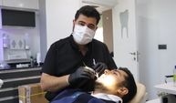 Eypio Sandılar, Fotoğraf Çektirmek İstediler! Sivas’taki Diş Hekimi Görenleri Şaşırtıyor