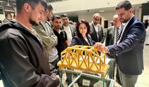 Malatya’da çubuk makarnadan köprü yapıldı!
