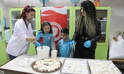 Malatya’nın minik kimyagerleri atık yağdan sabun üretti!