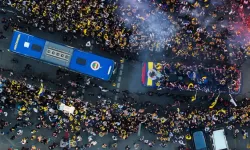 Fenerbahçe'den Euroleague Zaferi: Bağdat Caddesi Sarı-Lacivert Oldu!