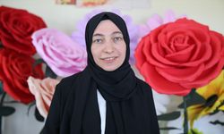 "Çiçekler Solunca Üzülüyordum" Diyen Kadın, Şimdi Kendi Çiçek Atölyesini Kurdu