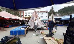 Aniden bastıran fırtına hayatı olumsuz etkiledi