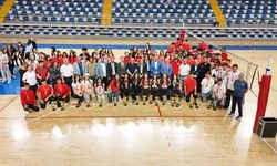 Malatya’da voleybolda kupalar sahibini buldu