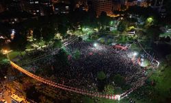 Özgür Özel’in Konuştuğu Mitingde Beklenen Coşku Yerini Boşluğa Bıraktı