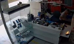 Tamir Sırasında Facianın Eşiğinden Dönüldü: Cep Telefonu Alev Aldı!
