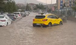 Malatya’da sağanak yağış: Altyapı çöktü, yollar göle döndü