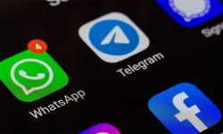 İran Hükümeti Uyardı: WhatsApp ve Telegram Kullanmayın!