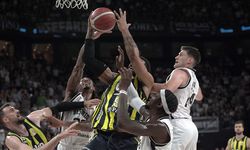 Beşiktaş Direniyor, Fenerbahçe Zirveye Yürüyor!
