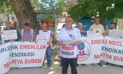 Emeklilerden Hükümete Sert Eleştiri: "Yüz Yılın Ayıbı"