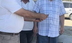Bulduğu içi para dolu cüzdanı sahibine teslim etti