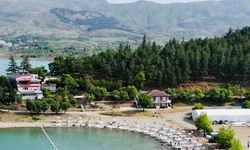 Doğu’nun İncisi Hazar Gölü, ziyaretçi akınına uğruyor