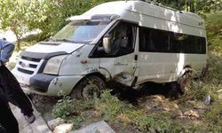 Hakkari’de minibüs takla attı, 7 kişi yaralandı