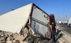 Halk otobüsü TIR'a girdi: Ölü ve yaralılar var