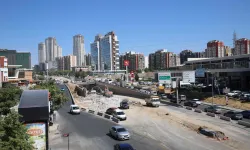 Bitmeyen trafik sorunu 2 mahalleyi birbirine bağladı