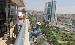 Kuş gibi süzülüp metrelerce yükseklikte çalışan endüstriyel dağcılar 'korku' nedir bilmiyor!