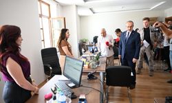 Depremde hasar almıştı, yeniden inşa edilen Malatya Valilik binasına taşınma başladı