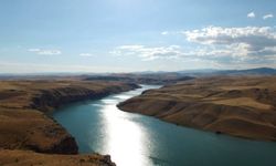 Fırat Nehri kıyısında muhteşem güzellik!