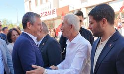 Cömertoğlu’ndan Özgür Özel’e destek ziyareti