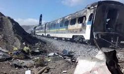 İran’da tren raydan çıktı: 30 yaralı